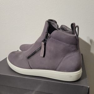 Ecco Gravity Zip Bootie Boot Sneaker size 38eu (7-7.5us)